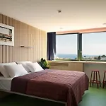 UP THERE design rooms